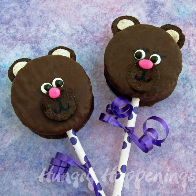 Hostess Ding Dongs black bear snack cakes, Valentine's Day edible crafts, recipes, kids crafts, animal cake, teddy bear cookies, party treats